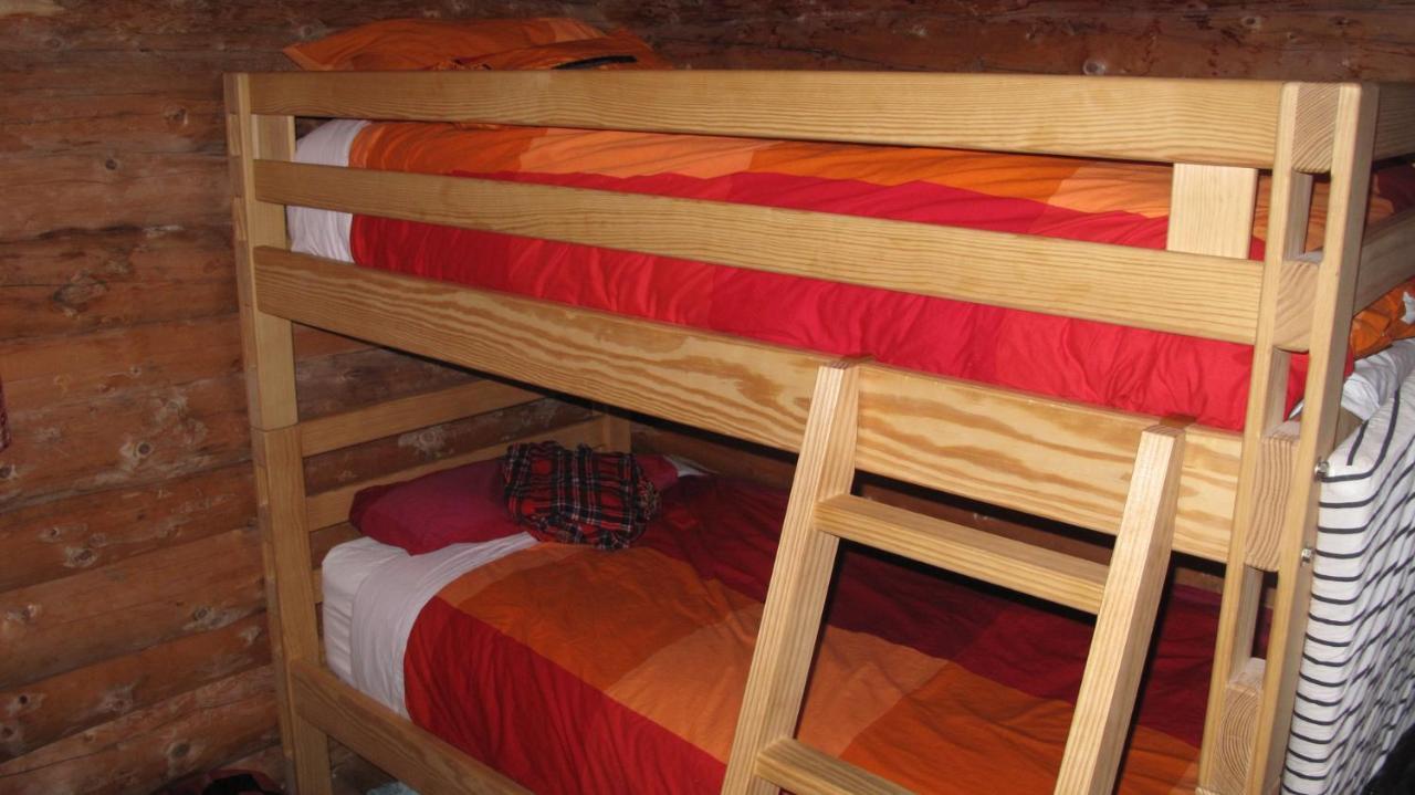 Arctic Chalet Resort Inuvik Ngoại thất bức ảnh